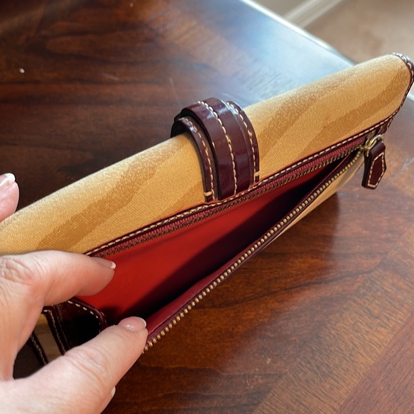Dooney & Bourke Continental Wallet - Picture 8 of 8